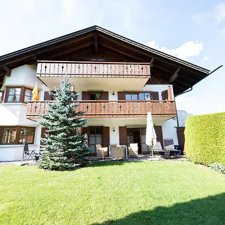 Hausberg شقة
